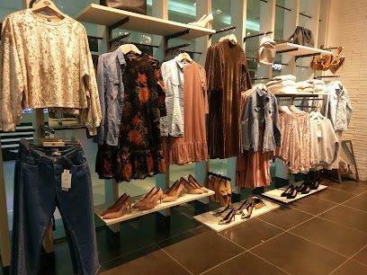 Stradivarius - Buraydah -