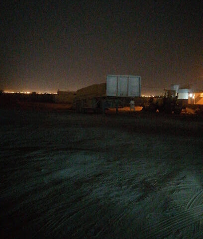 حوش لبيع الاسمنت والبطحاء - Mojour -