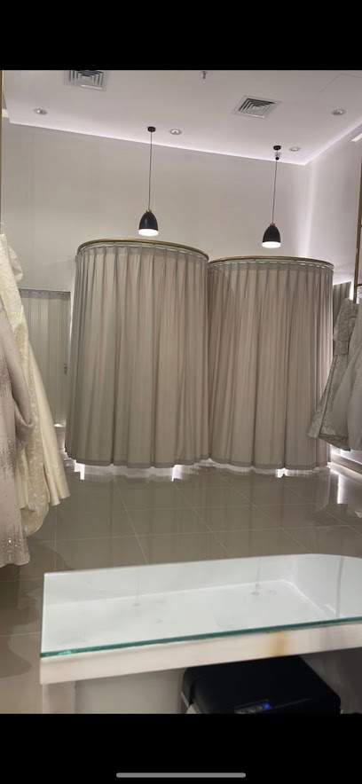 Laroza Designer by Shaikha Alasmi - Saudi Arabia|Al Khobar 34718،|ECAA3167، 3167 طريق الملك خالد، 8301، حي الخزامى،