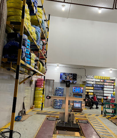 مركز التوحيد لخدمات السيارات - Al Namas - +966 54 748 5837