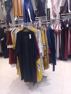 لمسات للأزياء - Taif - +966 55 929 4694